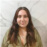 Profesora de inglés imparte clases hasta nivel B1. También podría dar castellano a extranjeros que hablasen inglés